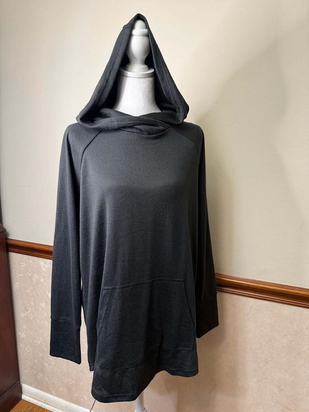 LuLaRoe Amber Hoodie Size L Black Solid Pocket Pullover